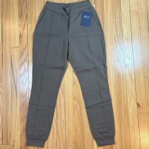 NWT BYLT Womens Elite+ Pintuck Jogger Pants Green Size Small Dark Taupe Green